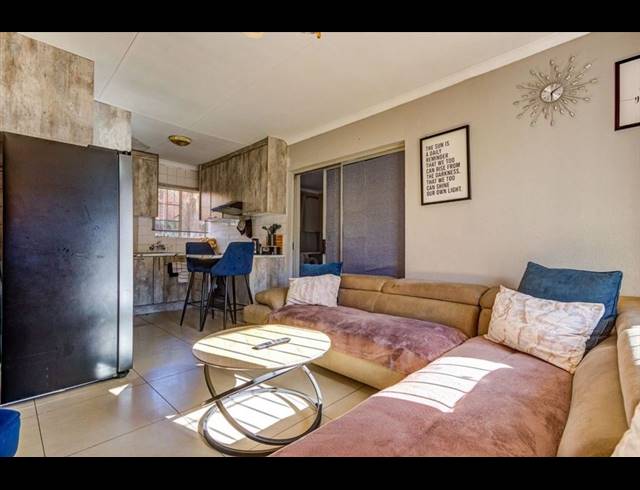 3 BEDROOM TOWNHOUSE FOR SALE IN BIRCHLEIGH
